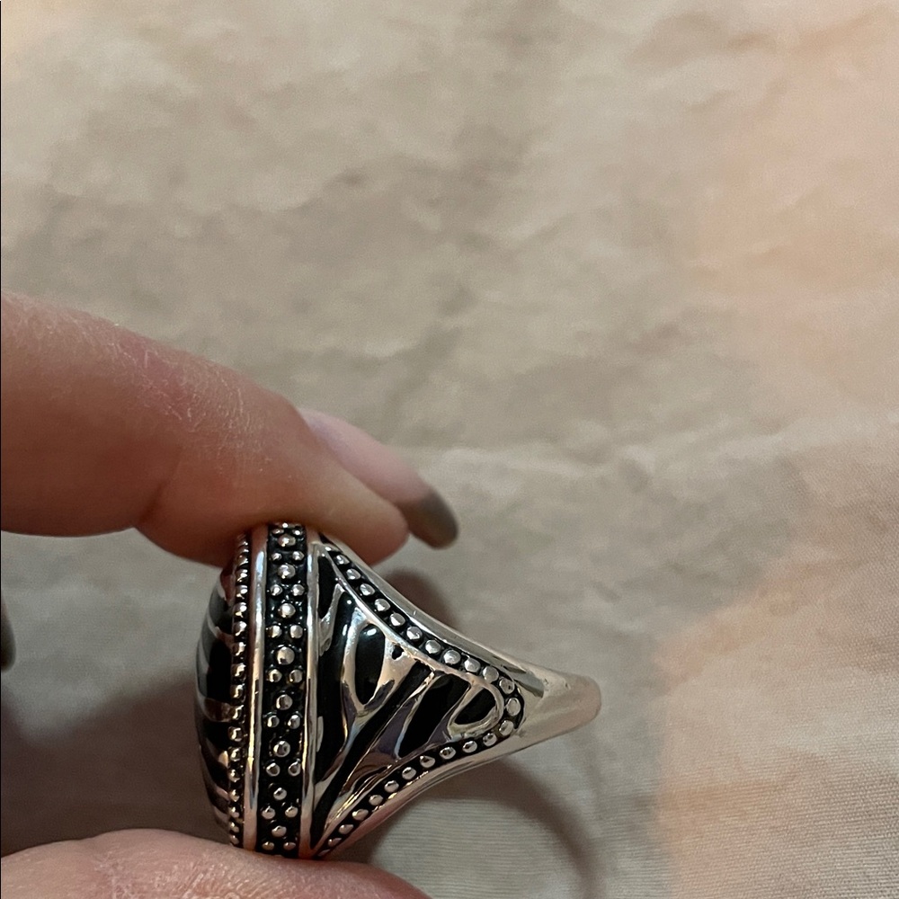 Silver Zebra Pattern Ring - Picture 4 of 5